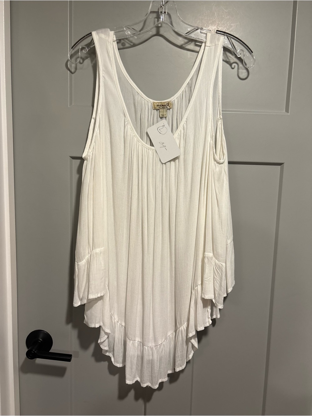 ONE WORLD Cream Ruffle-Hem Sleeveless Tank